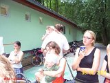 047  V pop ed  Dan sek  syn Niki   v pozad  u t ty v n ru   Bolom k ml